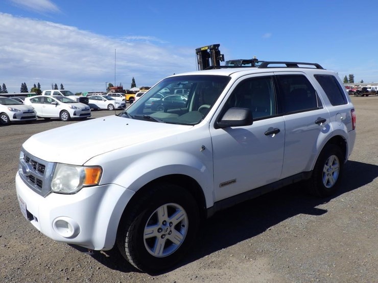 2008-ford-escape-image-1
