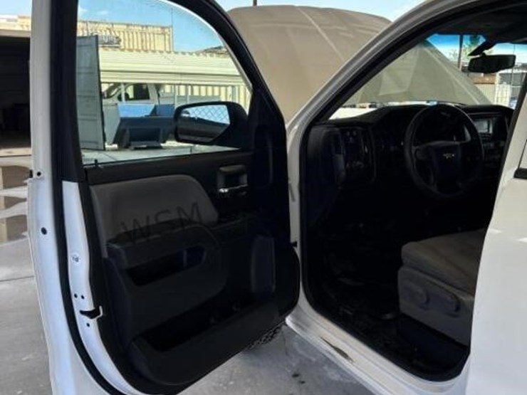 2015-chevrolet-silverado-1500-image-23
