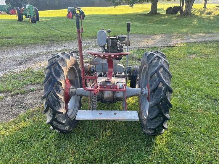 gibson-aeh-garden-tractor-image-4
