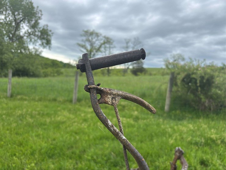 horse-drawn-cultivator-image-15