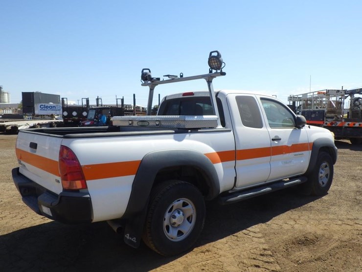 2014-toyota-tacoma-image-4
