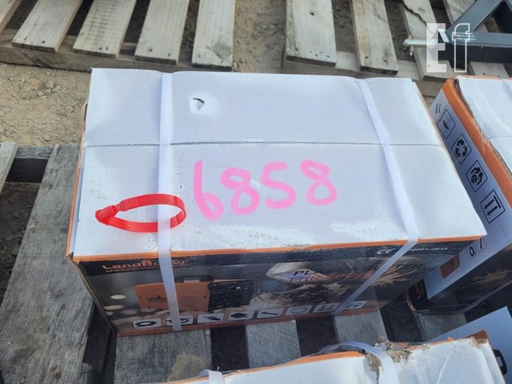 land-honor-lhr-epc40-plasma-cutter-image-1