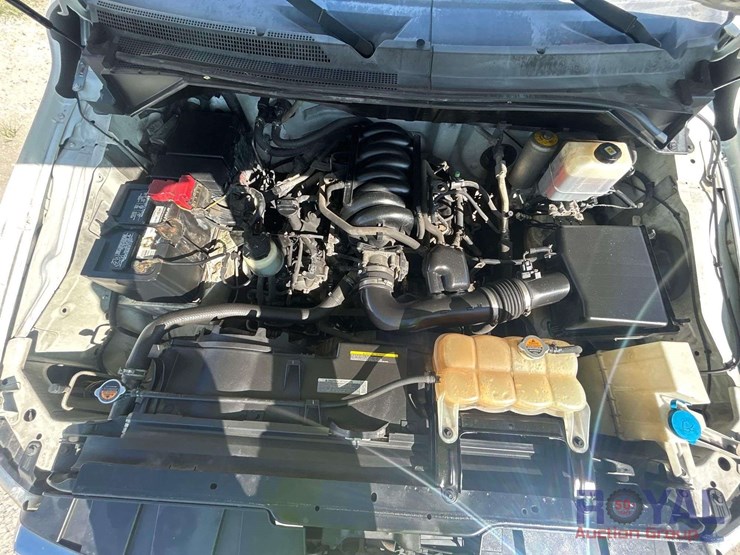 2012-nissan-nv2500hd-image-7