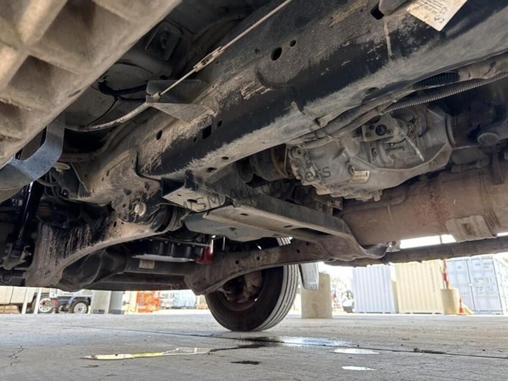 2017-ford-f550-image-30