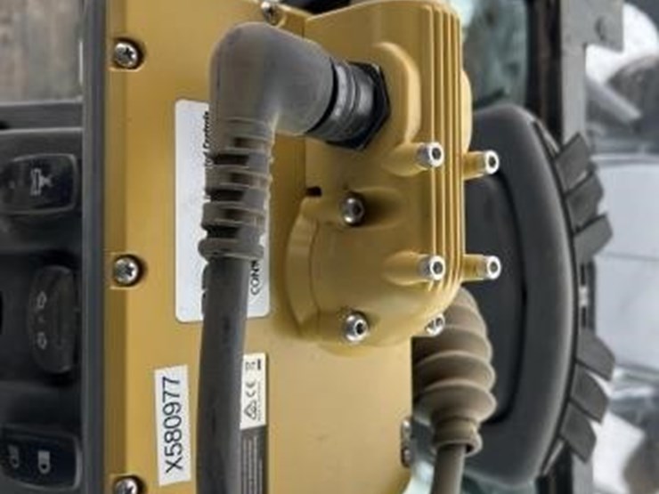 2018-deere-872gp-image-37