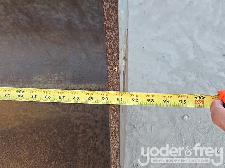 2019-deere-310l-image-12