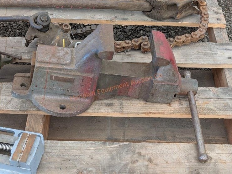 5--assorted-vises-image-4