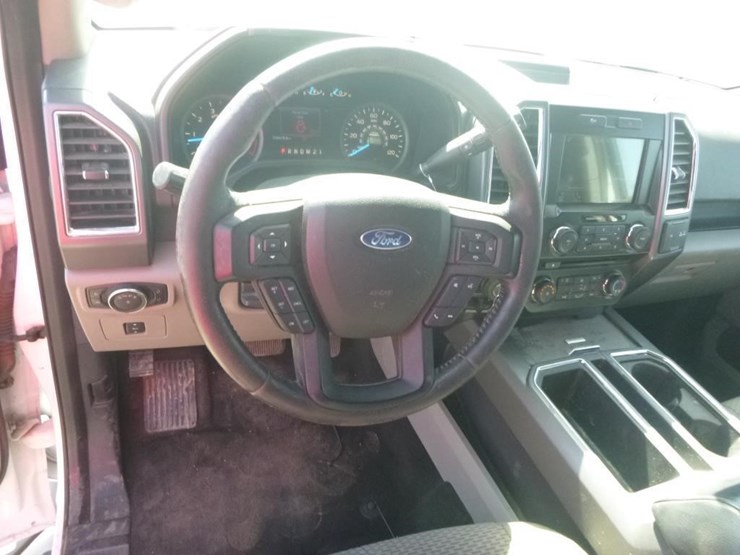 2016-ford-f150-image-12
