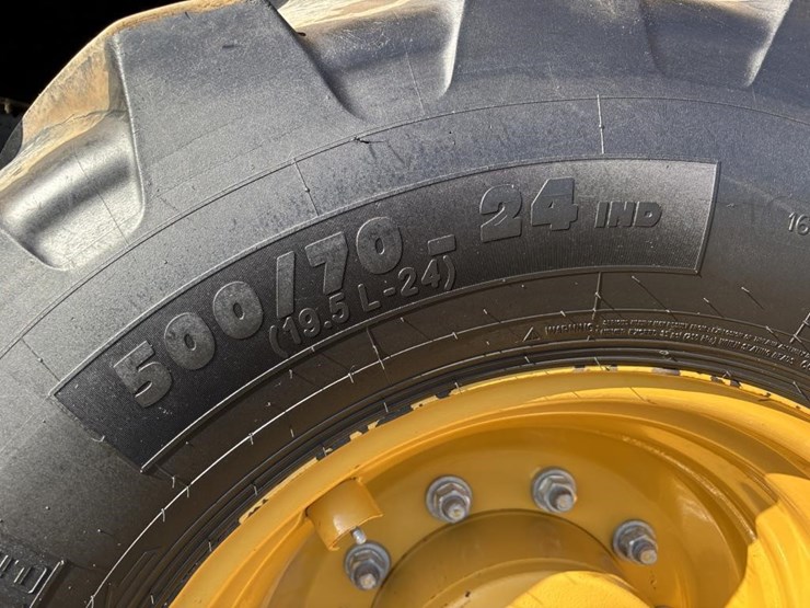 2018-caterpillar-420f2-it-image-31