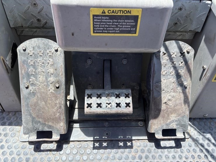 2005-deere-755c-image-37
