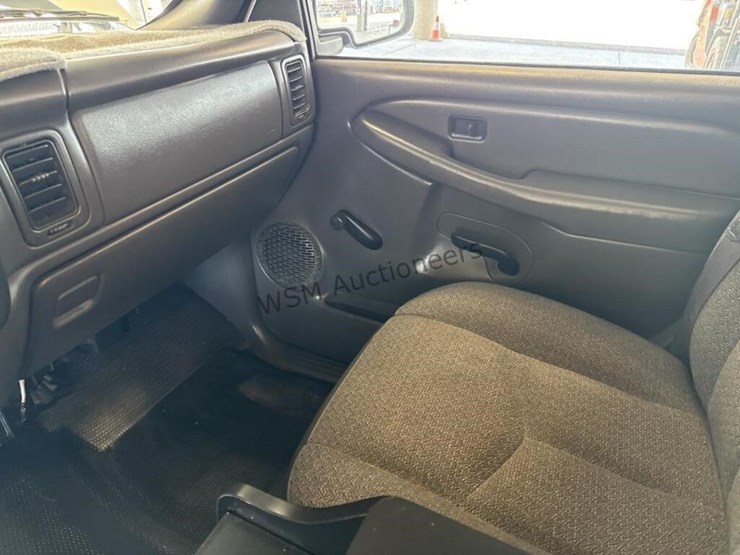 2006-chevrolet-silverado-1500-image-19