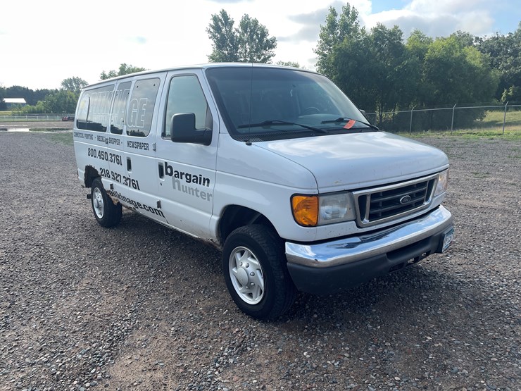2006-ford-e350-xlt-image-7