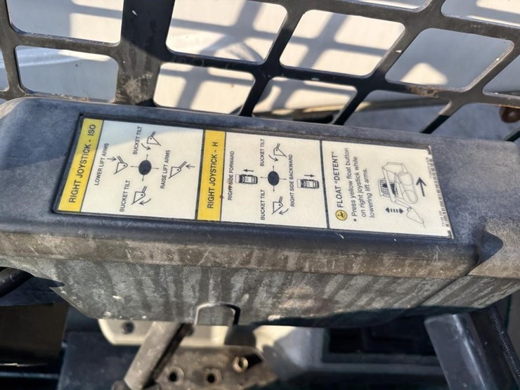 2018-bobcat-t450-image-24