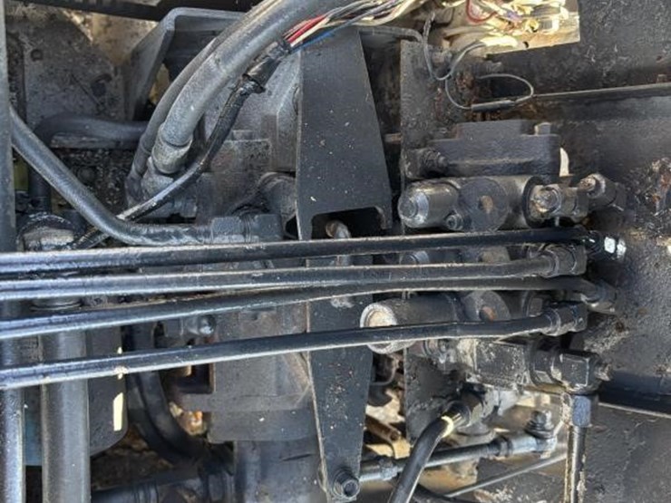 bobcat-343-image-25