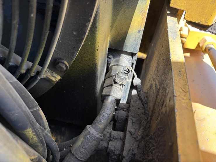 2005-deere-755c-image-43