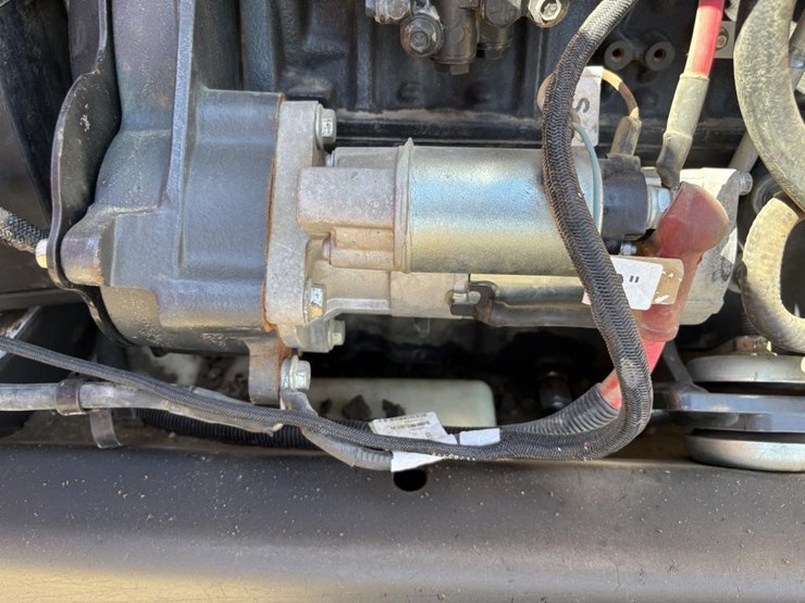 2022-bobcat-t450-image-30