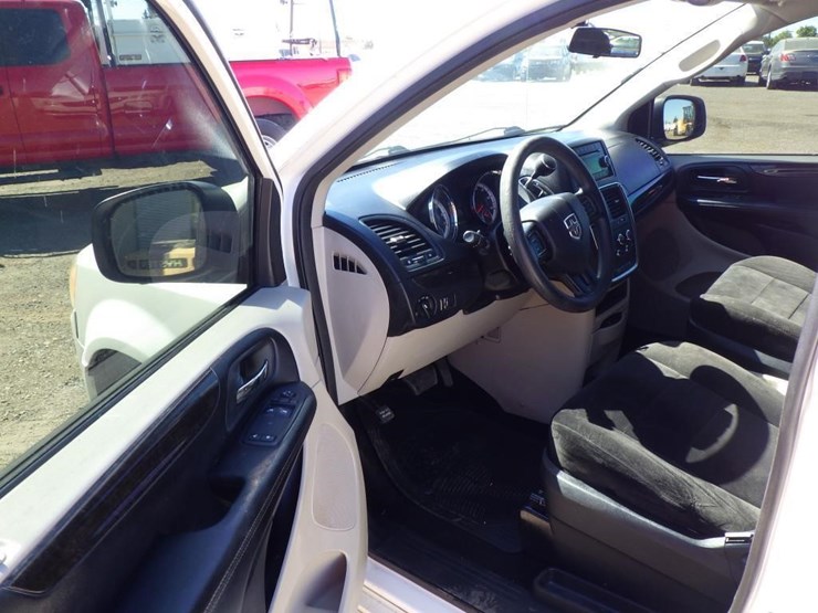 2013-dodge-grand-caravan-image-5