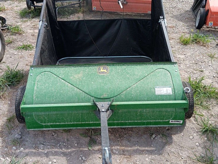 john-deere-la-image-1