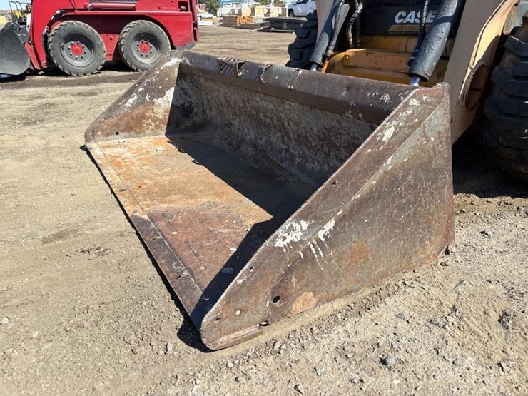 2015-case-sr240-image-9