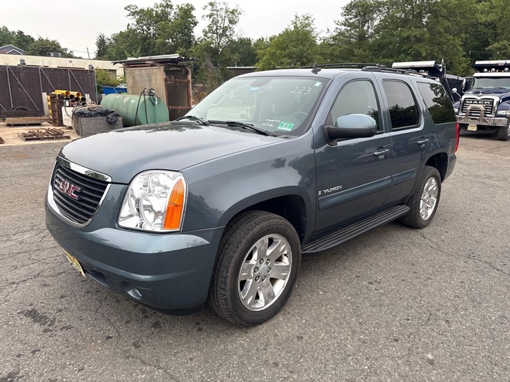 2008-gmc-yukon-image-1