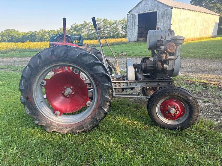 gibson-aeh-garden-tractor-image-2