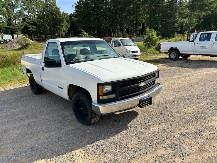2005-chevrolet-1500-image-3