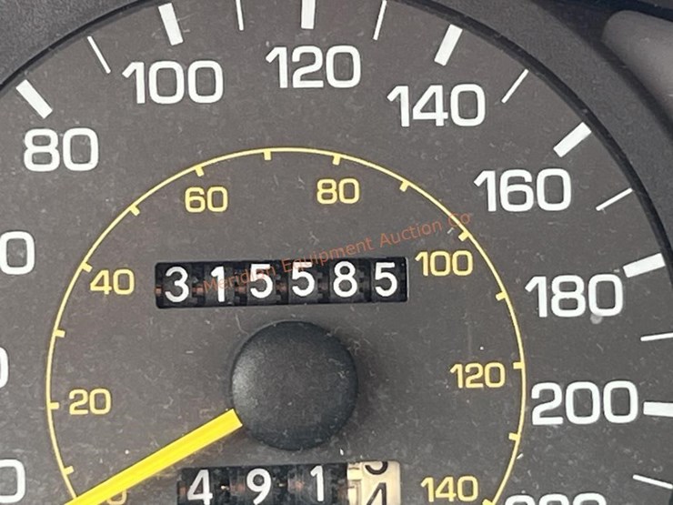 1995-toyota-camry-le-sedan-image-34