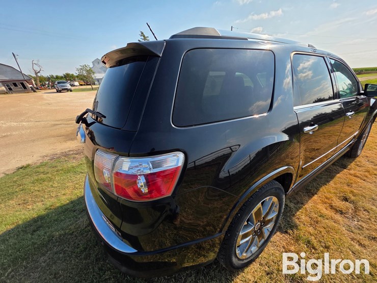 2012-gmc-acadia-denali-image-15