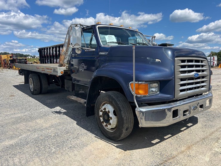 1996-ford-f800-image-3