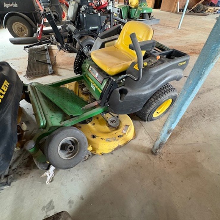 JOHN DEERE Z425