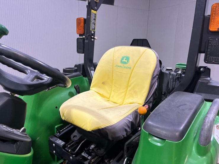 2019-john-deere-3025e-image-20
