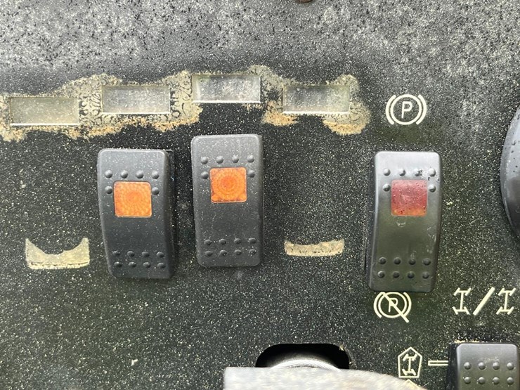 caterpillar-tl943-image-31
