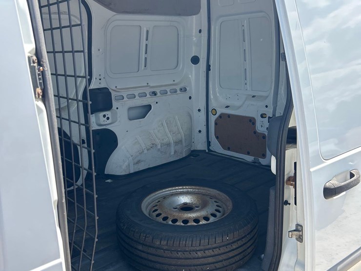 2011-ford-transit-connect-image-11
