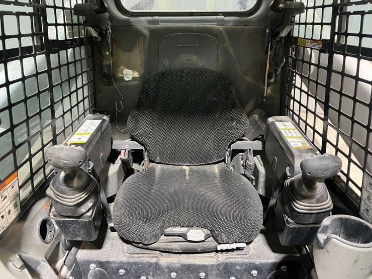 2018-bobcat-s740-image-17