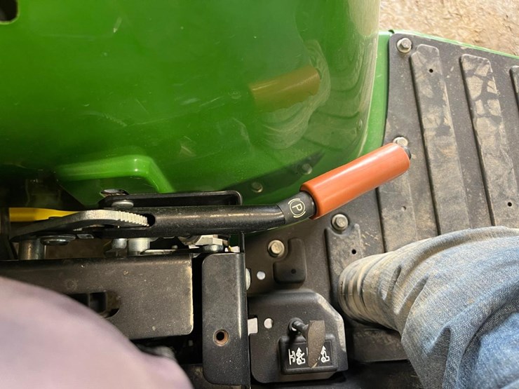 2019-john-deere-3025e-image-31