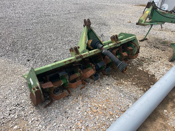 john-deere-680-image-2