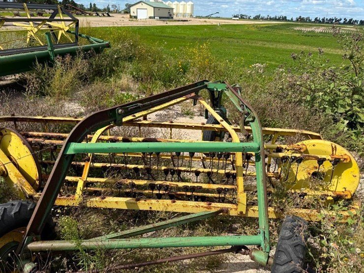 john-deere-670-image-2