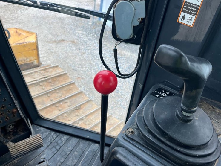 2015-deere-650k-image-32