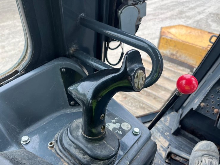 2015-deere-650k-image-28