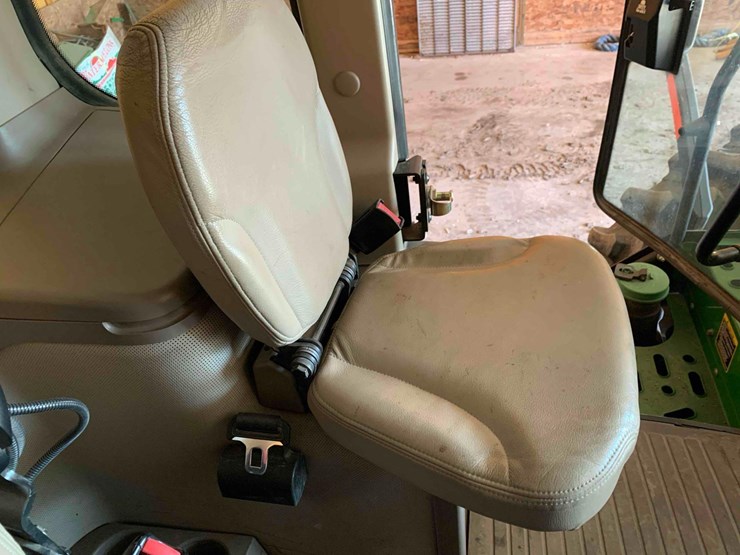 2013-john-deere-9560r-image-27