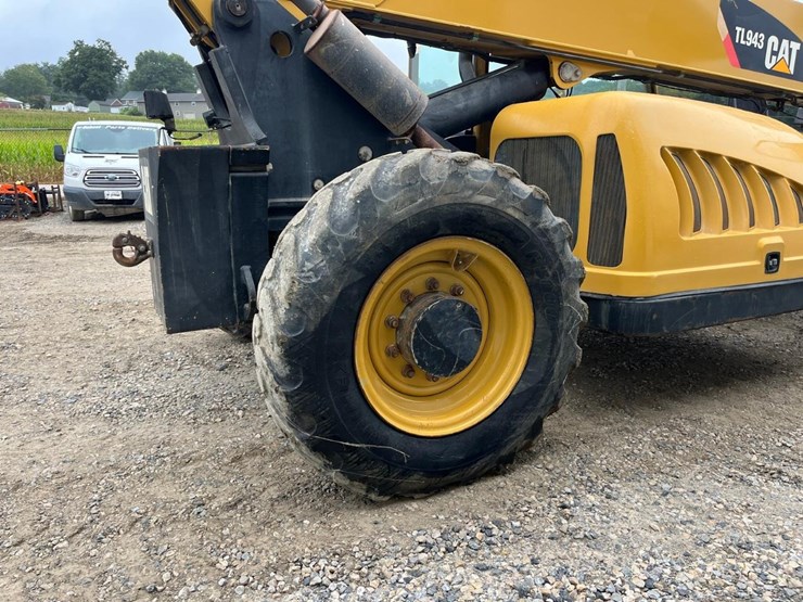 caterpillar-tl943-image-18
