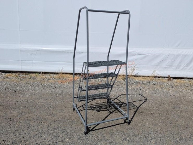 u-line-59-degree-angle-4-step-rolling-ladder-image-1