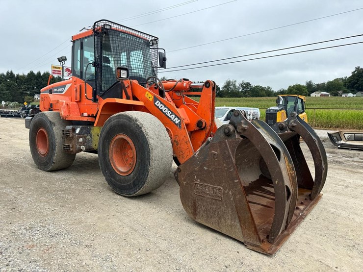 2016-doosan-dl250-image-7