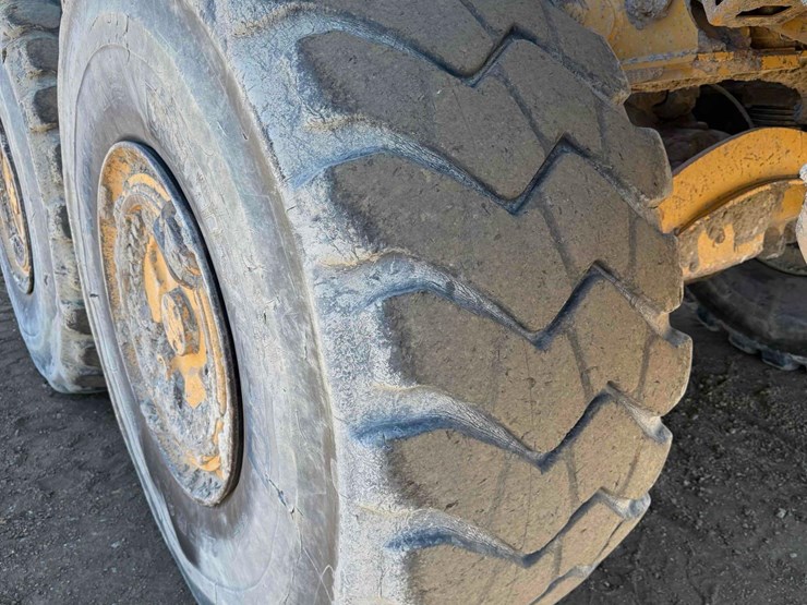 2014-deere-370e-image-9