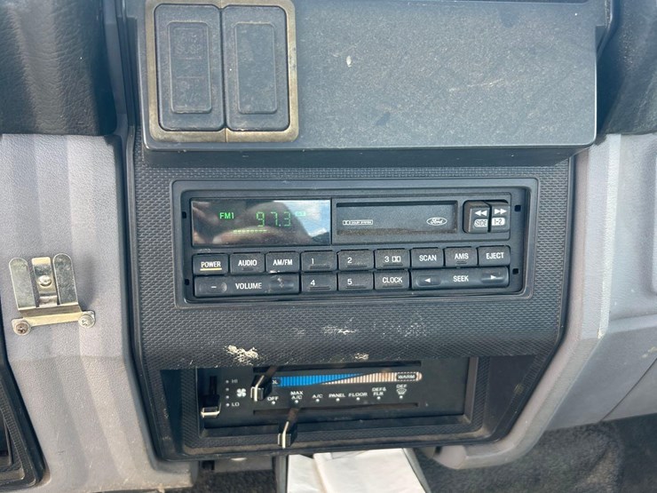 1996-ford-f800-image-18