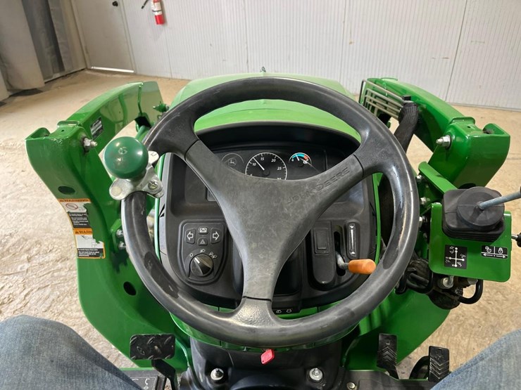 2019-john-deere-3025e-image-23