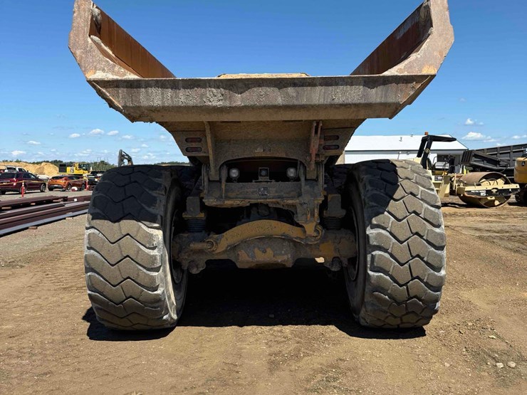 2014-deere-370e-image-4