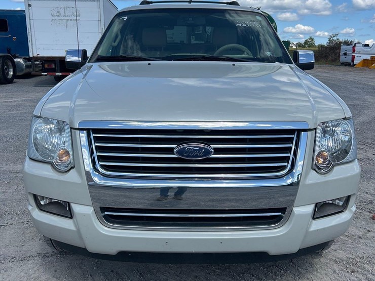 2006-ford-explorer-image-2