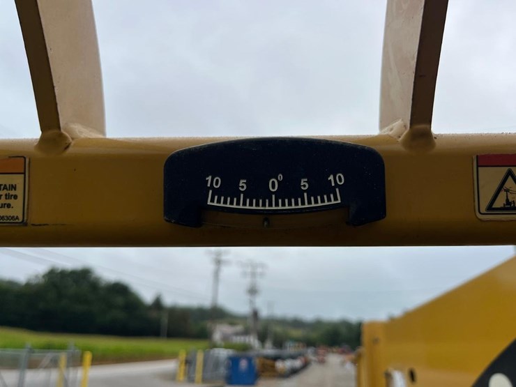 caterpillar-tl943-image-39