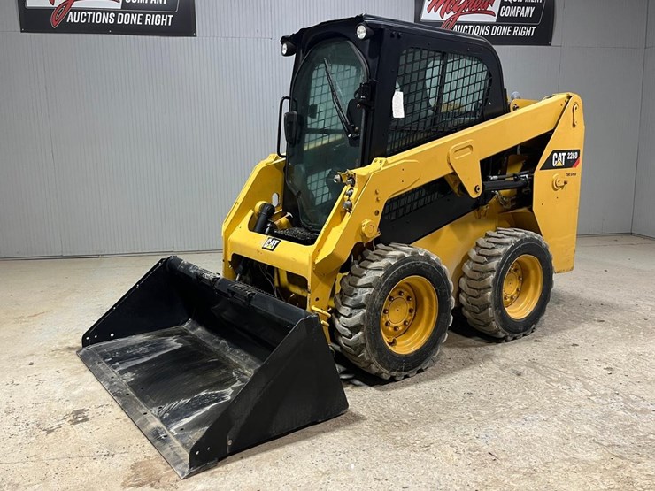 2017-caterpillar-226d-image-2